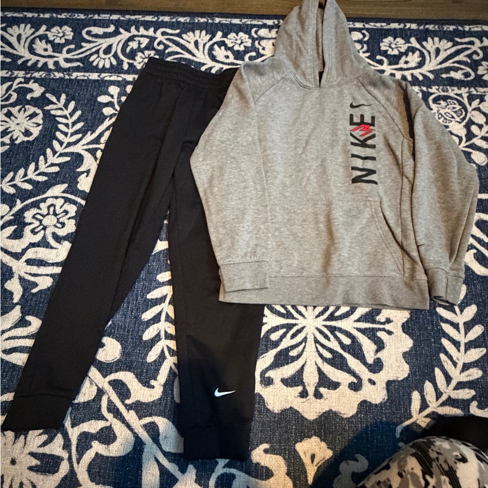 Nike Kids Sweat outfit